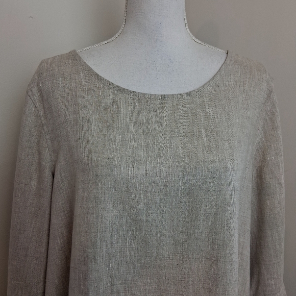 Crown Linen Design European Linen Bell Sleeve Blouse Size Large - Picture 8 of 9